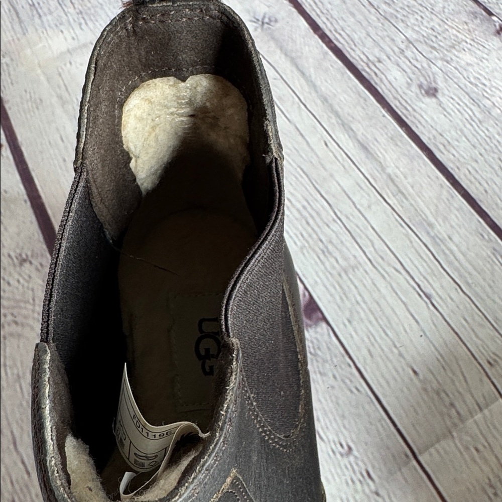 UGG 'Bonham III' Boot - Picture 7 of 10